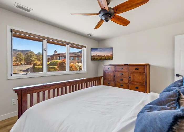 Serene Golfside Townhome Getaway * Sedona